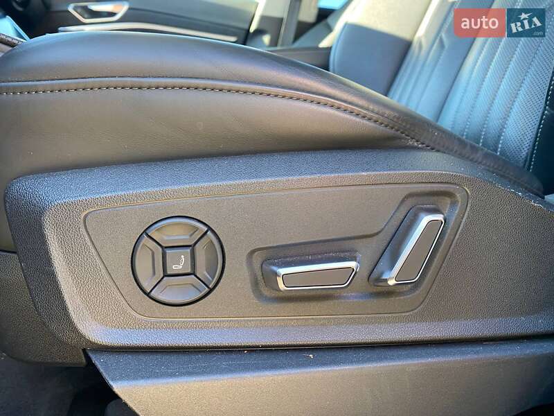 Внедорожник / Кроссовер Audi e-tron Sportback 2020 в Львове