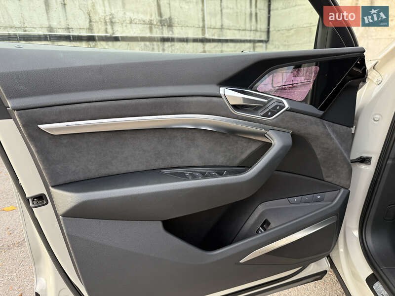 Внедорожник / Кроссовер Audi e-tron Sportback 2021 в Ровно