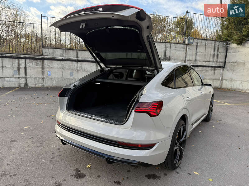 Внедорожник / Кроссовер Audi e-tron Sportback 2021 в Ровно