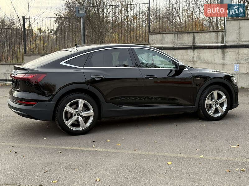 Внедорожник / Кроссовер Audi e-tron Sportback 2022 в Ровно