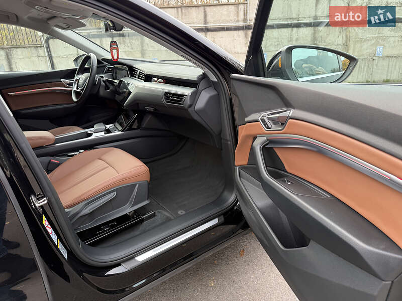 Внедорожник / Кроссовер Audi e-tron Sportback 2022 в Ровно