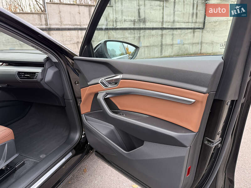 Внедорожник / Кроссовер Audi e-tron Sportback 2022 в Ровно