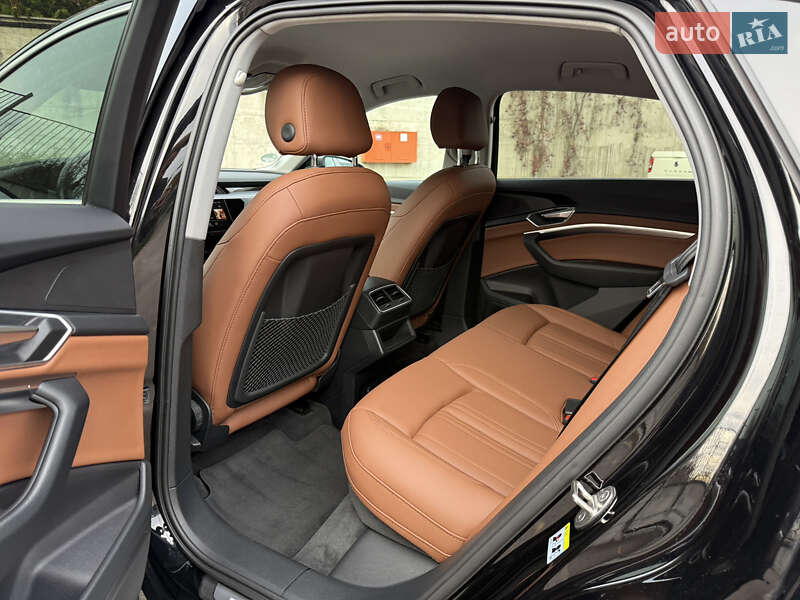 Внедорожник / Кроссовер Audi e-tron Sportback 2022 в Ровно