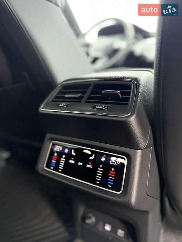 Внедорожник / Кроссовер Audi e-tron Sportback 2021 в Иршаве