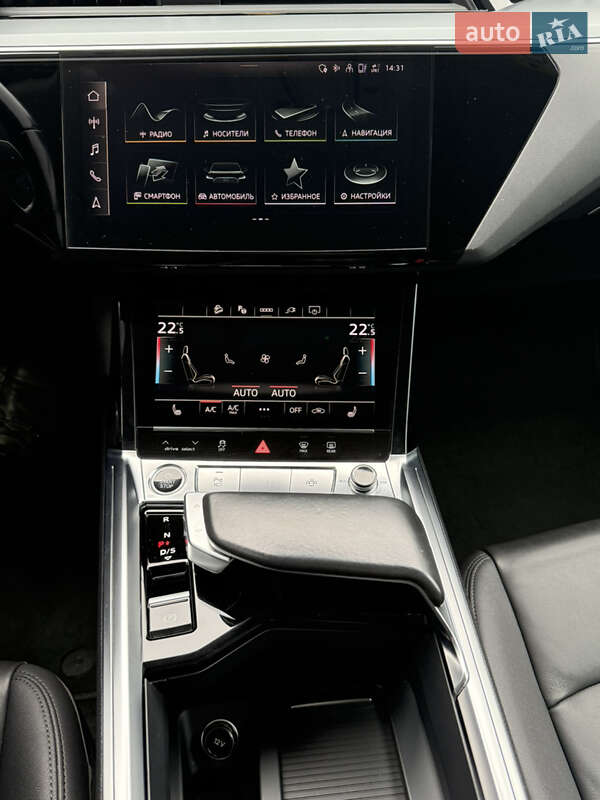 Внедорожник / Кроссовер Audi e-tron Sportback 2021 в Иршаве