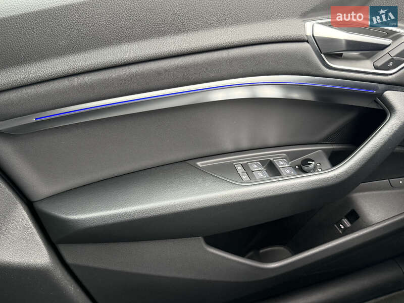 Внедорожник / Кроссовер Audi e-tron Sportback 2021 в Иршаве