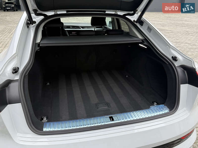 Внедорожник / Кроссовер Audi e-tron Sportback 2021 в Иршаве