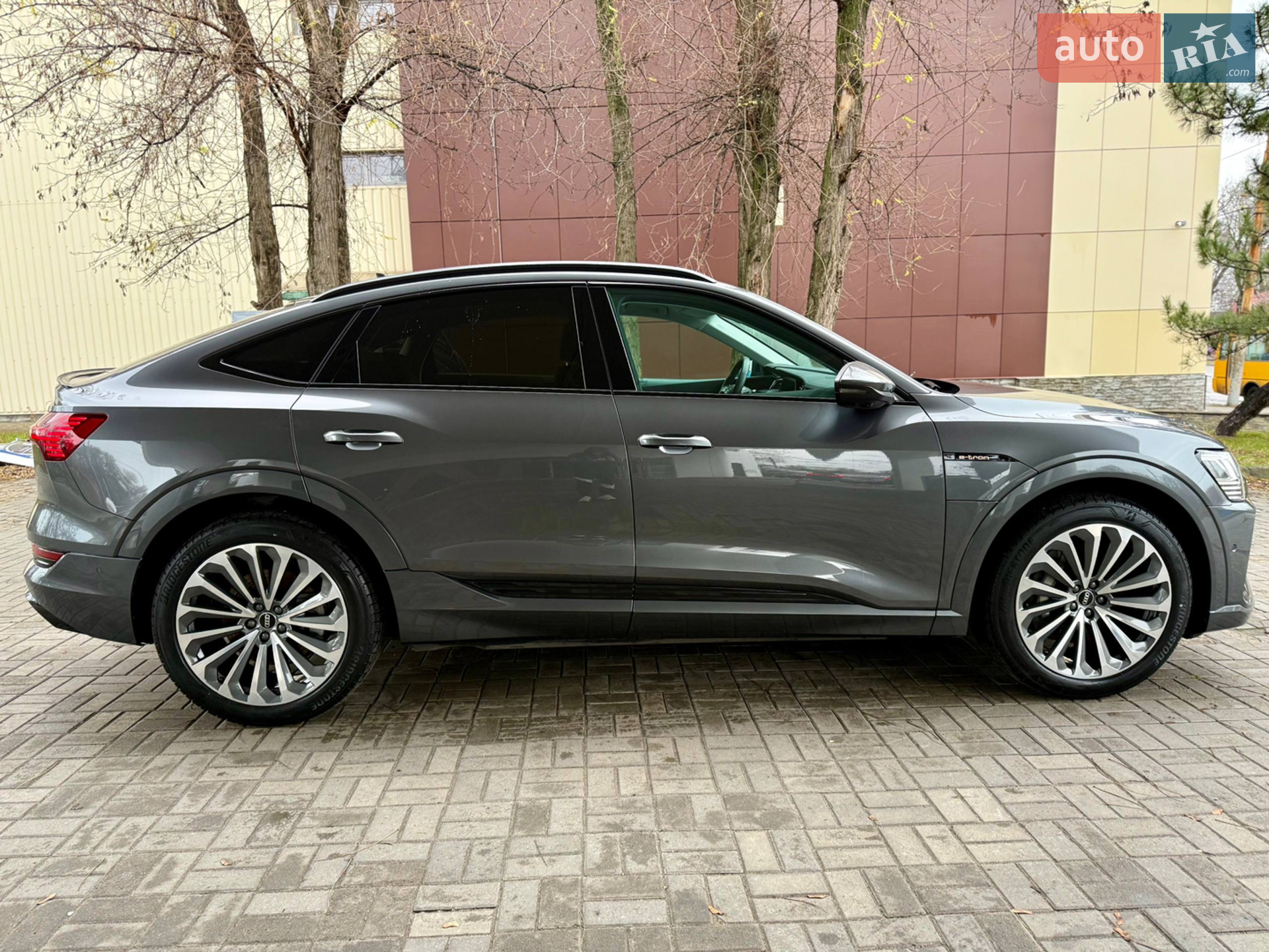 2022 Audi e-tron Sportback - мініатюра 9