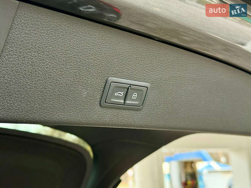 Позашляховик / Кросовер Audi e-tron Sportback 2022 в Дніпрі