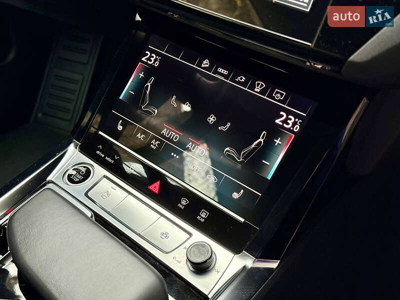 Позашляховик / Кросовер Audi e-tron Sportback 2022 в Дніпрі