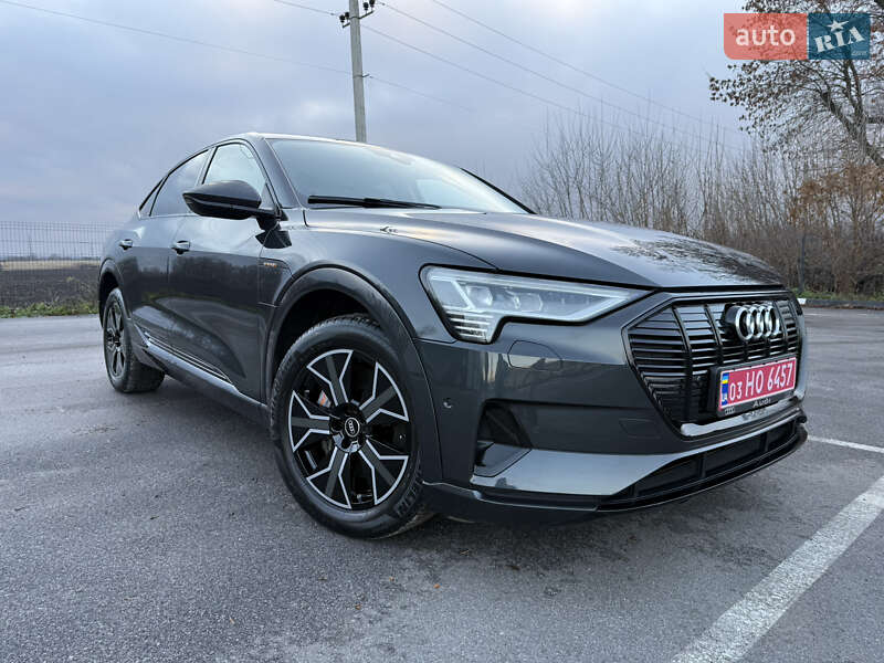 Позашляховик / Кросовер Audi e-tron Sportback 2022 в Козятині