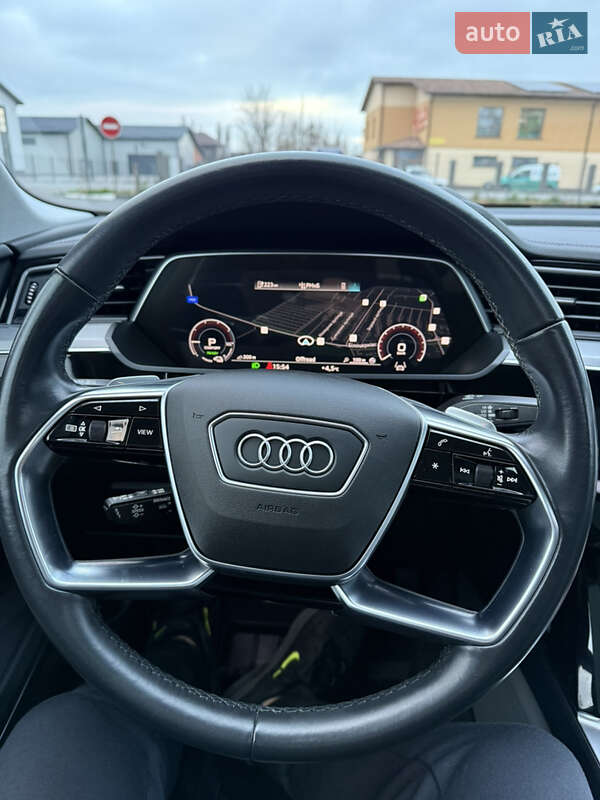 Позашляховик / Кросовер Audi e-tron Sportback 2022 в Козятині