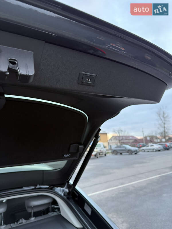 Позашляховик / Кросовер Audi e-tron Sportback 2022 в Козятині