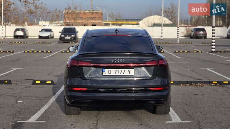 Позашляховик / Кросовер Audi e-tron Sportback 2020 в Дніпрі