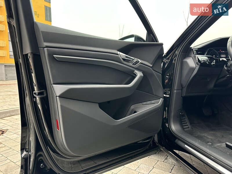Позашляховик / Кросовер Audi e-tron Sportback 2021 в Івано-Франківську