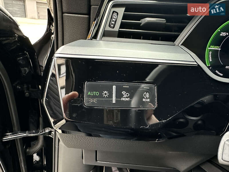 Позашляховик / Кросовер Audi e-tron Sportback 2021 в Івано-Франківську