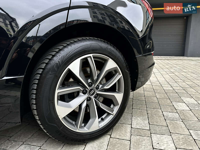Позашляховик / Кросовер Audi e-tron Sportback 2021 в Івано-Франківську