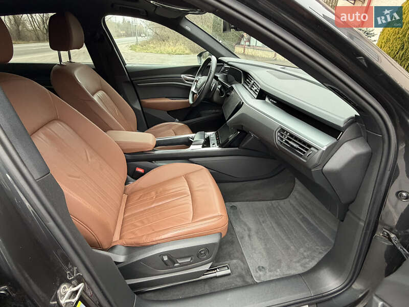 Позашляховик / Кросовер Audi e-tron Sportback 2021 в Тернополі