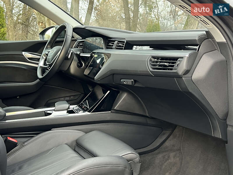 Внедорожник / Кроссовер Audi e-tron Sportback 2020 в Львове