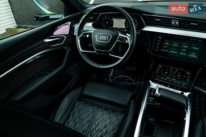 Позашляховик / Кросовер Audi e-tron Sportback 2020 в Луцьку