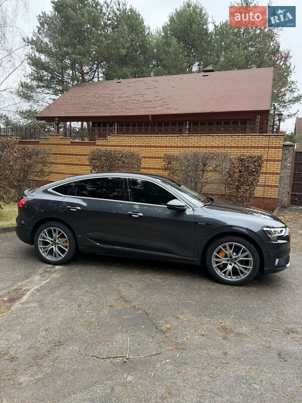 Позашляховик / Кросовер Audi e-tron Sportback 2022 в Києві фото 6 Позашляховик / Кросовер Audi e-tron Sportback 2022 в Києві