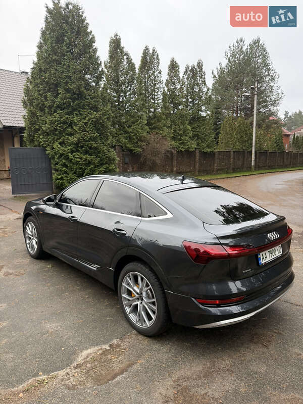 Позашляховик / Кросовер Audi e-tron Sportback 2022 в Києві фото 14 Позашляховик / Кросовер Audi e-tron Sportback 2022 в Києві