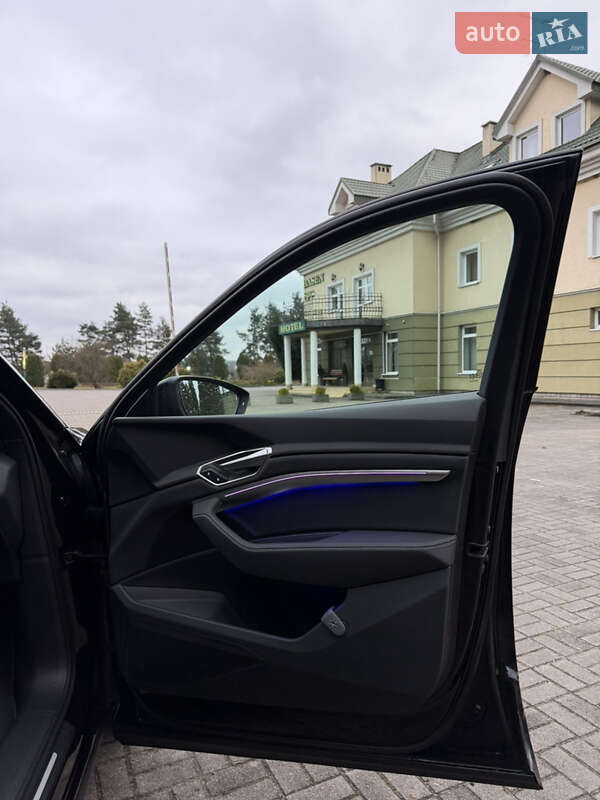 Внедорожник / Кроссовер Audi e-tron Sportback 2021 в Львове