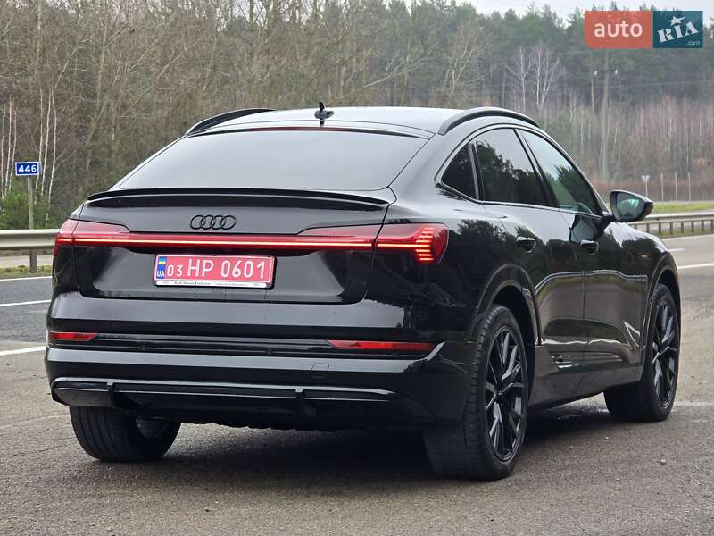 Позашляховик / Кросовер Audi e-tron Sportback 2022 в Ковелі
