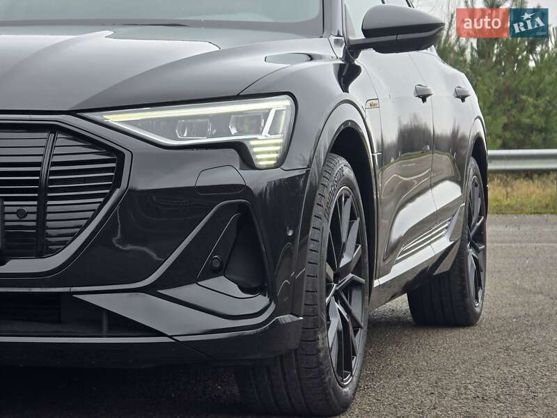 Позашляховик / Кросовер Audi e-tron Sportback 2022 в Ковелі