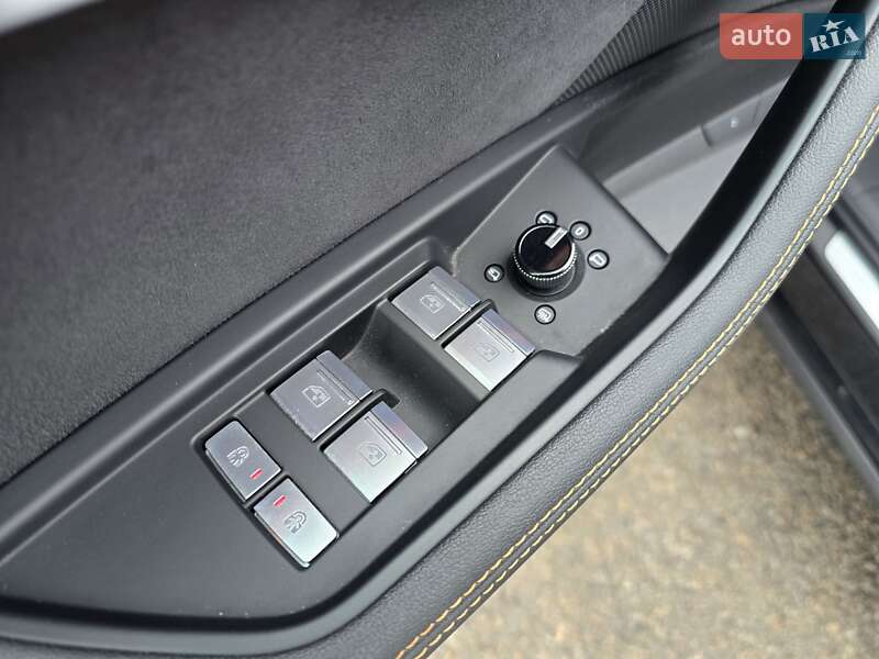 Позашляховик / Кросовер Audi e-tron Sportback 2022 в Ковелі