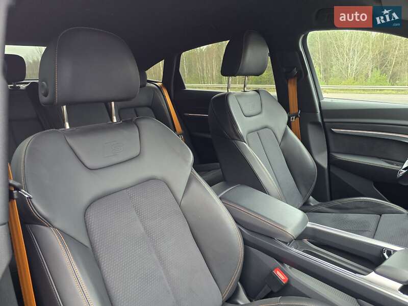 Позашляховик / Кросовер Audi e-tron Sportback 2022 в Ковелі