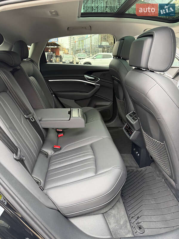 Позашляховик / Кросовер Audi e-tron Sportback 2020 в Івано-Франківську фото 21 Позашляховик / Кросовер Audi e-tron Sportback 2020 в Івано-Франківську