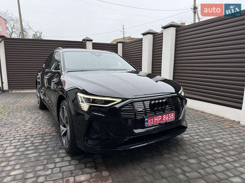 Позашляховик / Кросовер Audi e-tron Sportback 2022 в Луцьку