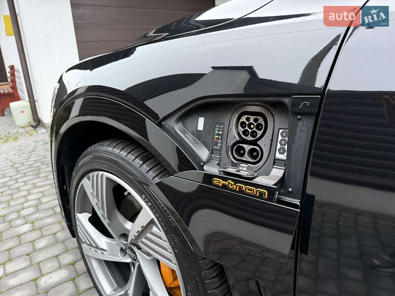 Позашляховик / Кросовер Audi e-tron Sportback 2022 в Луцьку