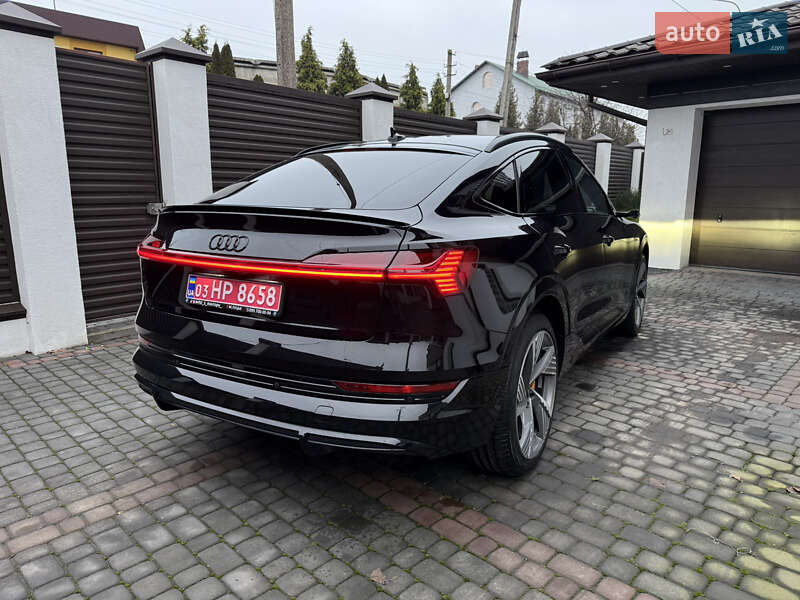 Позашляховик / Кросовер Audi e-tron Sportback 2022 в Луцьку