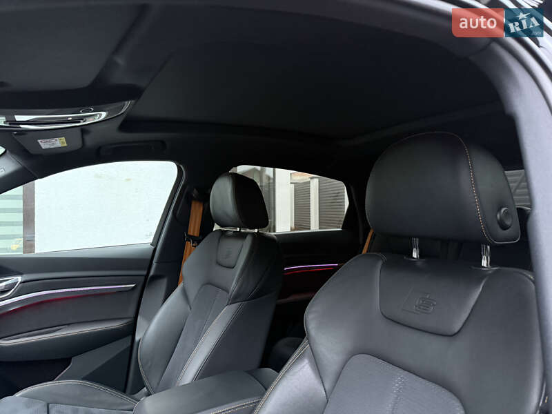 Позашляховик / Кросовер Audi e-tron Sportback 2022 в Луцьку