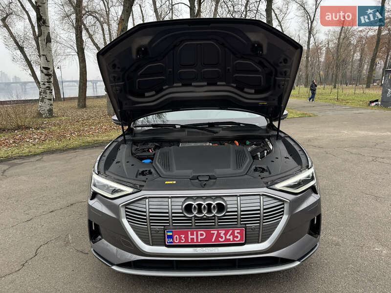 Позашляховик / Кросовер Audi e-tron Sportback 2022 в Києві фото 8 Позашляховик / Кросовер Audi e-tron Sportback 2022 в Києві