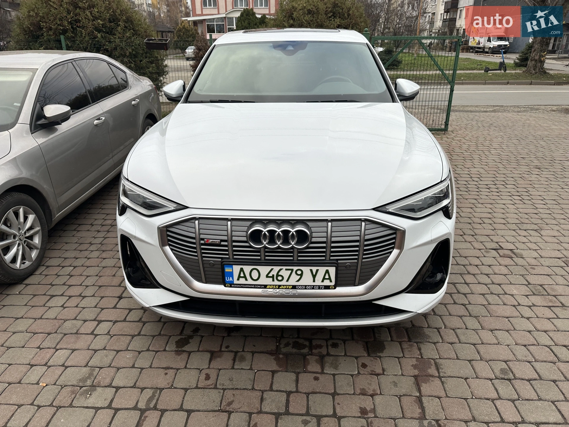 2020 Audi e-tron Sportback - мініатюра 2