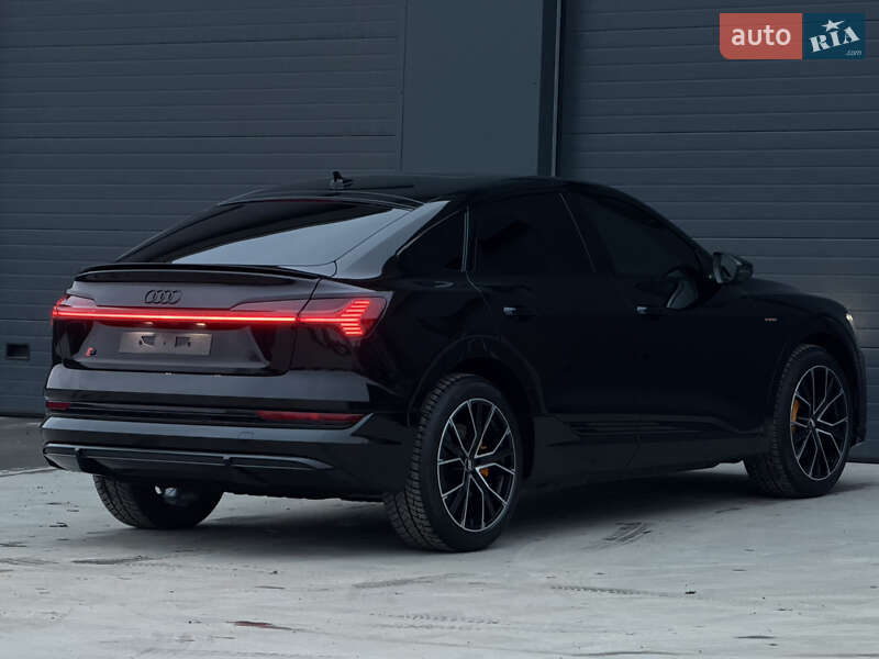 Внедорожник / Кроссовер Audi e-tron Sportback 2021 в Дубно