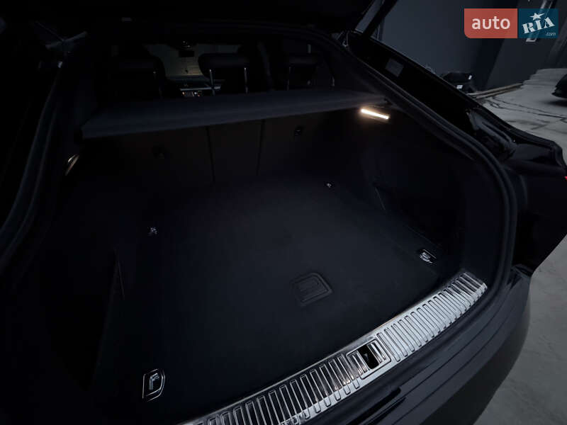 Внедорожник / Кроссовер Audi e-tron Sportback 2021 в Дубно