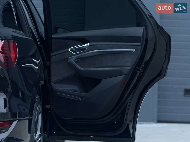 Внедорожник / Кроссовер Audi e-tron Sportback 2021 в Дубно
