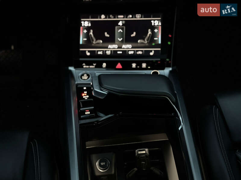 Внедорожник / Кроссовер Audi e-tron Sportback 2021 в Дубно