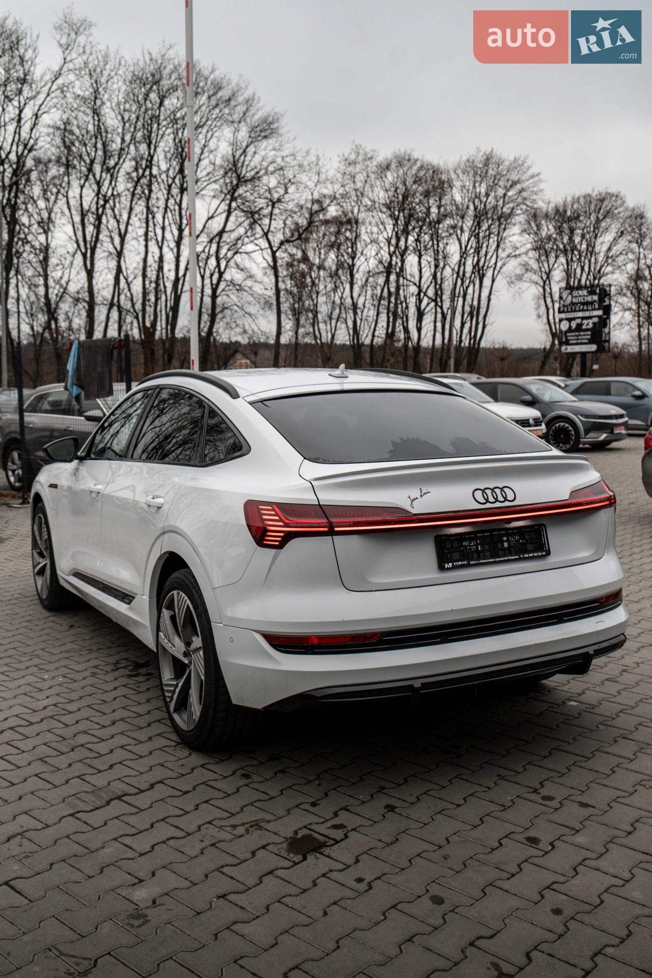 2022 Audi e-tron Sportback - мініатюра 16