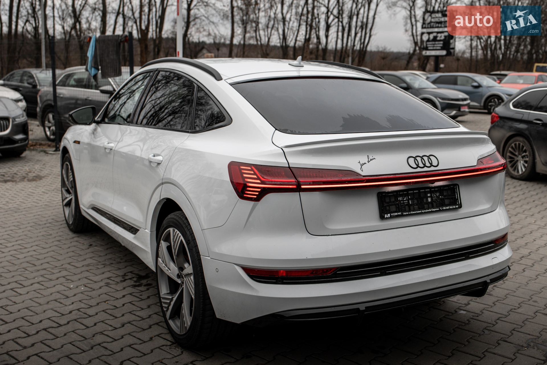 2022 Audi e-tron Sportback - мініатюра 10
