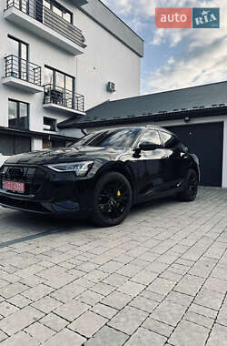 Позашляховик / Кросовер Audi e-tron Sportback 2022 в Мукачевому