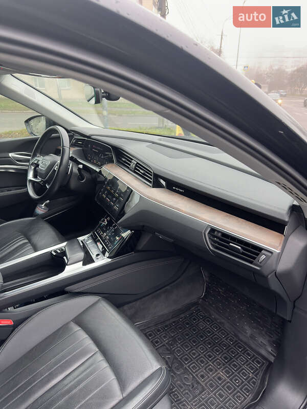Позашляховик / Кросовер Audi e-tron Sportback 2020 в Вінниці