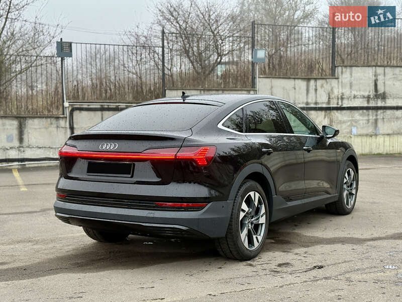 Позашляховик / Кросовер Audi e-tron Sportback 2022 в Рівному фото 20 Позашляховик / Кросовер Audi e-tron Sportback 2022 в Рівному