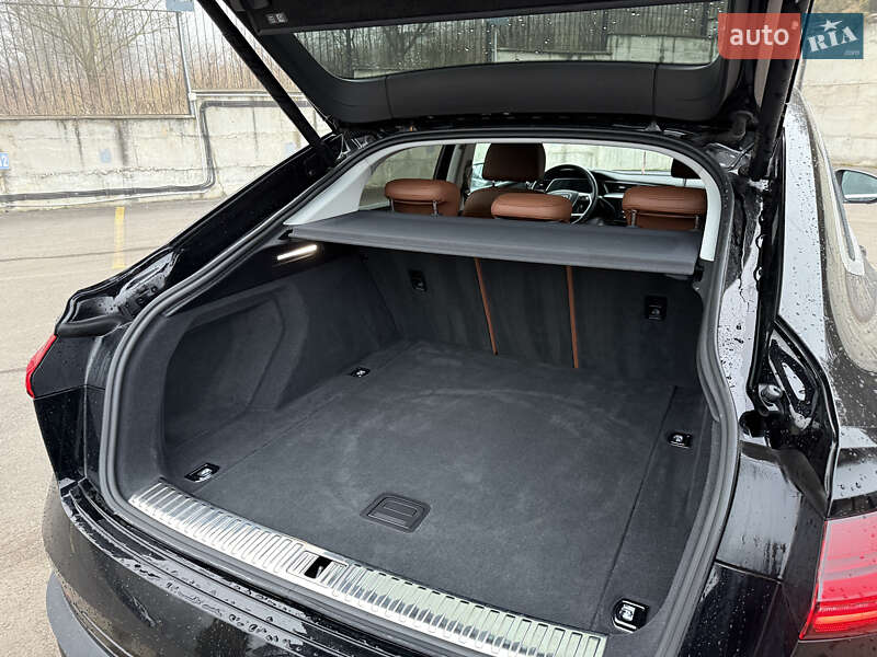 Позашляховик / Кросовер Audi e-tron Sportback 2022 в Рівному фото 40 Позашляховик / Кросовер Audi e-tron Sportback 2022 в Рівному