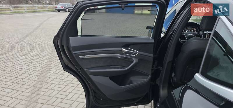 Позашляховик / Кросовер Audi e-tron Sportback 2020 в Тернополі