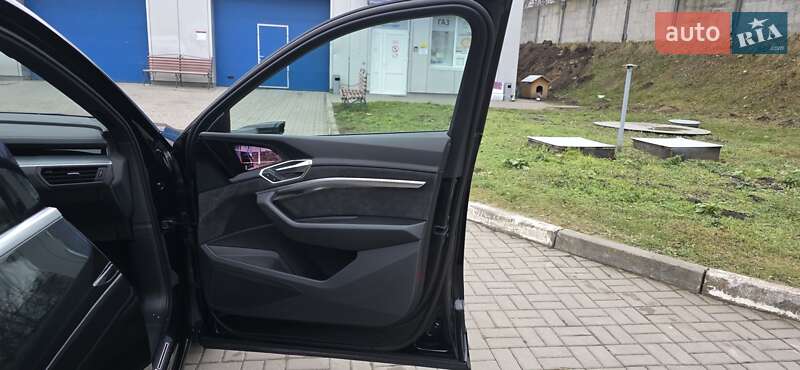 Позашляховик / Кросовер Audi e-tron Sportback 2020 в Тернополі